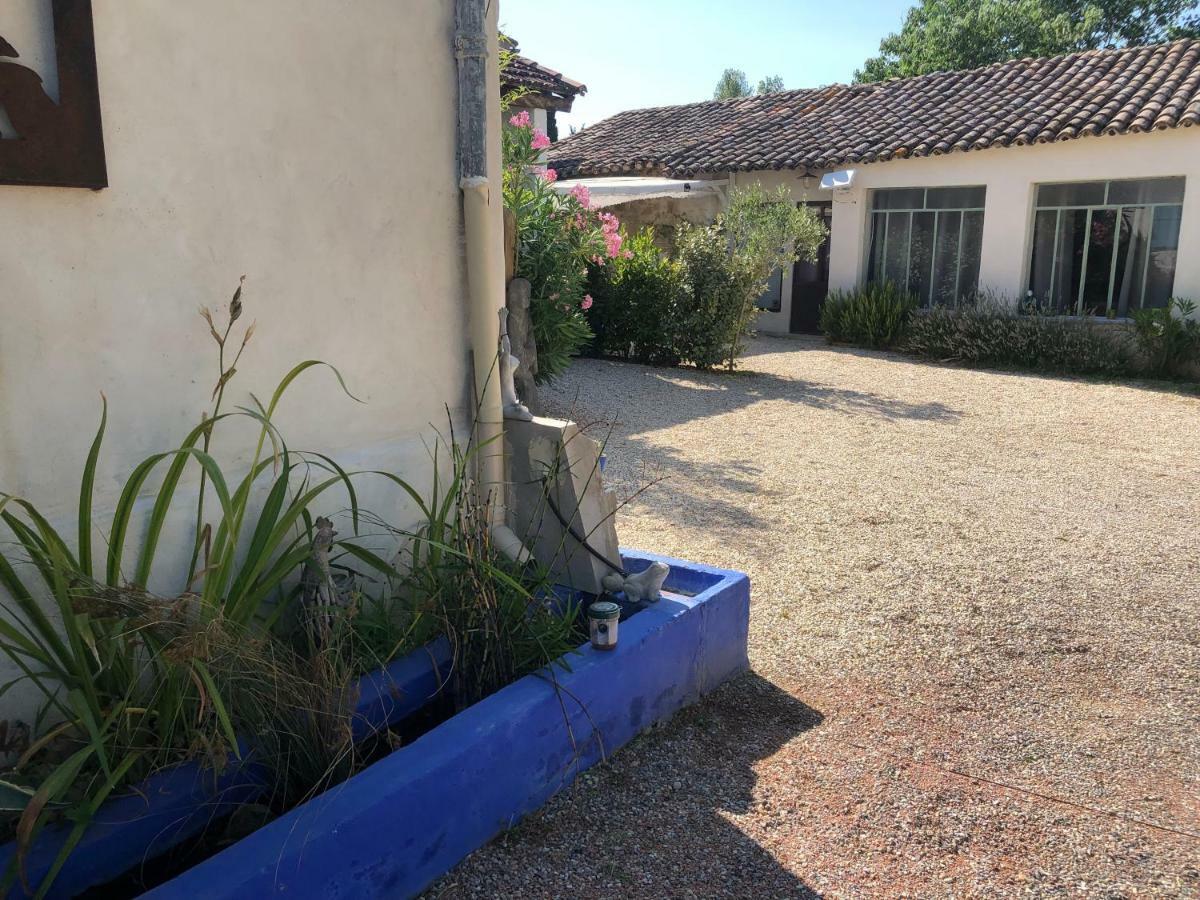 Villa Le Luberon Des Artistes Oppède Exterior foto